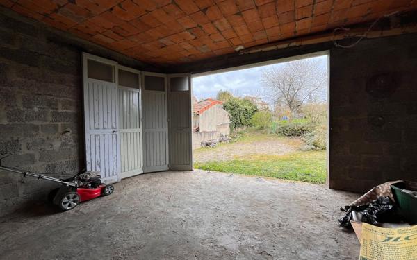Maison à vendre    5 pièces • 105 m2 Saint-Yorre