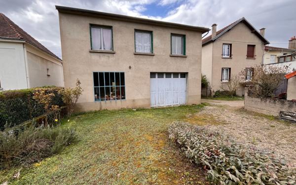 Maison à vendre    5 pièces • 105 m2 Saint-Yorre