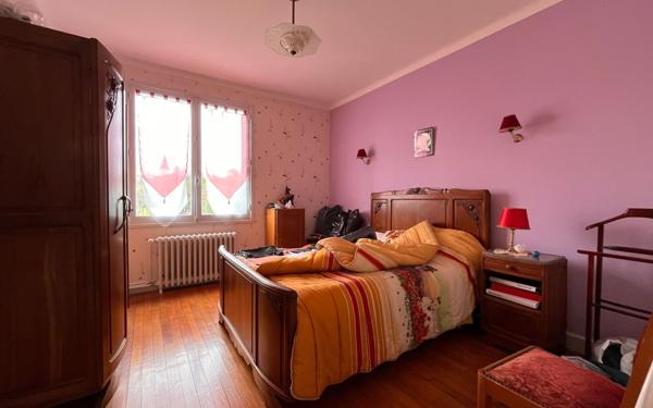 Maison à vendre    5 pièces • 105 m2 Saint-Yorre
