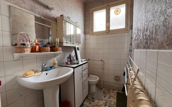 Maison à vendre    5 pièces • 105 m2 Saint-Yorre