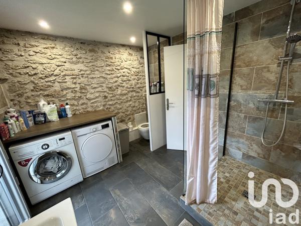 Maison traditionnelle 7 pièces de 214 m² à Grigny (91350)