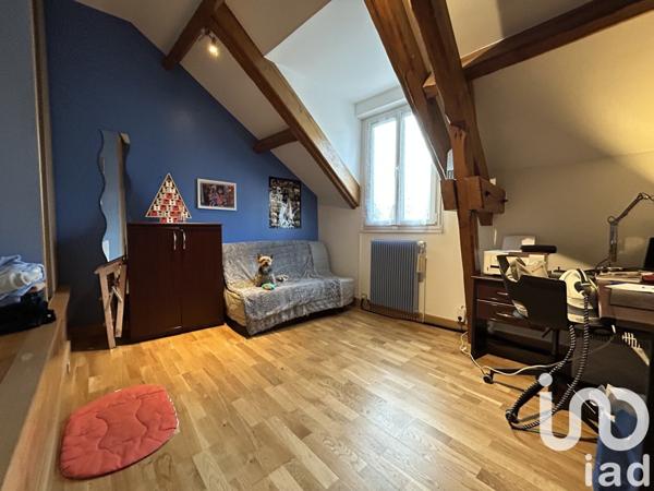 Maison traditionnelle 7 pièces de 214 m² à Grigny (91350)