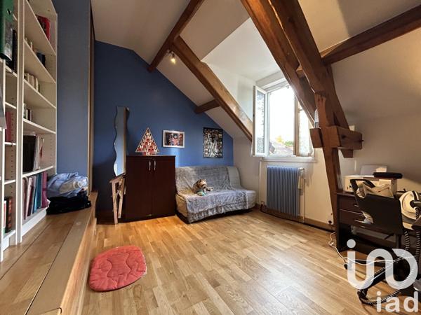 Maison traditionnelle 7 pièces de 214 m² à Grigny (91350)