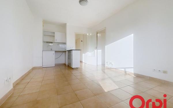 Appartement à vendre    2 pièces • 32,53 m2 Marseille 12