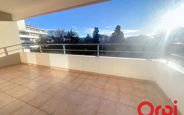 Appartement à vendre    2 pièces • 32,53 m2 Marseille 12