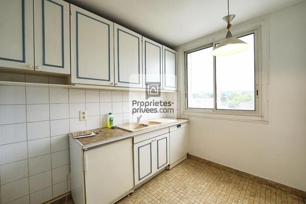 GRENOBLE BAJATIERE Grand T4 de 92m2 + 2 Caves