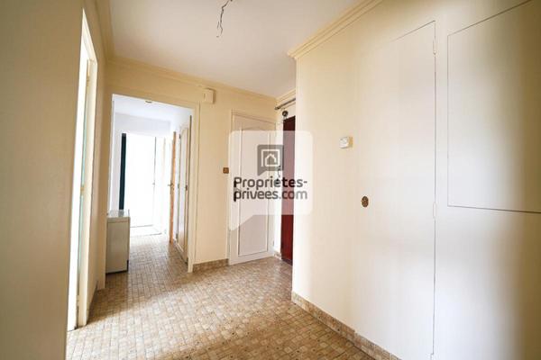 GRENOBLE BAJATIERE Grand T4 de 92m2 + 2 Caves
