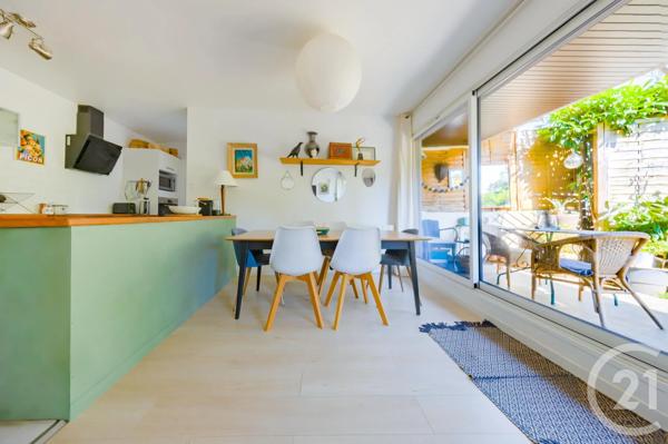 Appartement F4 à vendre  5 pièces - 87,60 m 2   CROSNE  - 91
