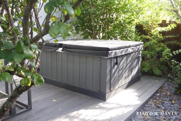 Vaux sur mer proche Pontaillac : maison 5 chambres + gite sur 2000 m² de terrain