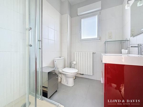 Vaux sur mer proche Pontaillac : maison 5 chambres + gite sur 2000 m² de terrain