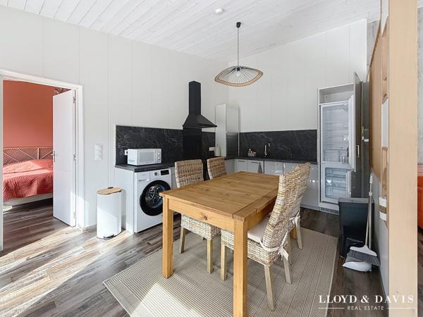 Vaux sur mer proche Pontaillac : maison 5 chambres + gite sur 2000 m² de terrain