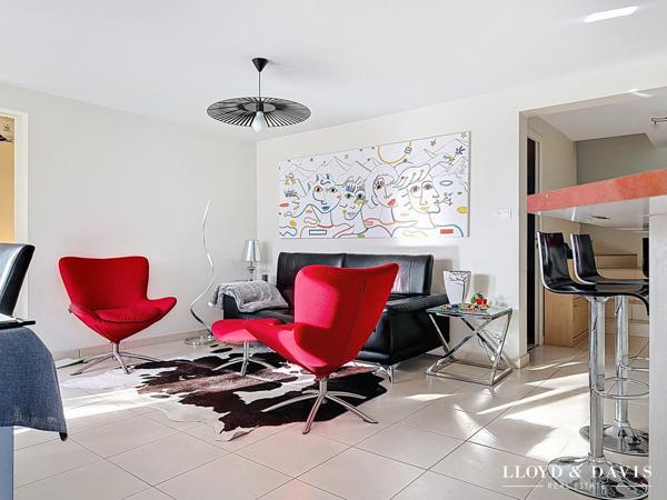 Vaux sur mer proche Pontaillac : maison 5 chambres + gite sur 2000 m² de terrain