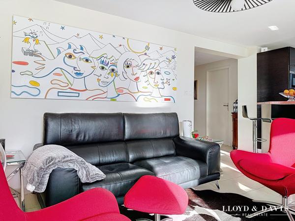 Vaux sur mer proche Pontaillac : maison 5 chambres + gite sur 2000 m² de terrain