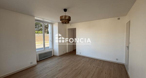 À vendre Immeuble 655 m² - Vouillé 86190