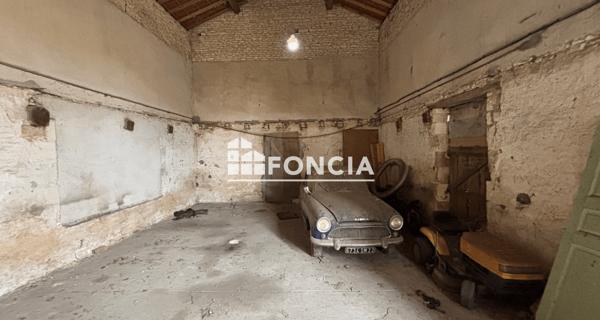 À vendre Immeuble 655 m² - Vouillé 86190