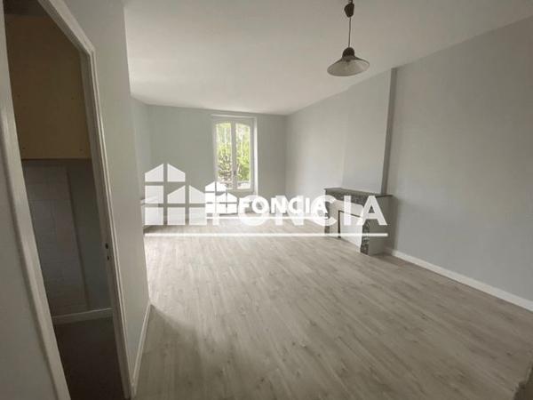 Location Appartement 3 pièces 78.37 m² - 15 AV DU 34EME RI Mont- De-marsan 40000