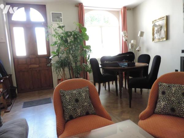 MAISON DE BOURG A BELLE ISLE EN TERRE