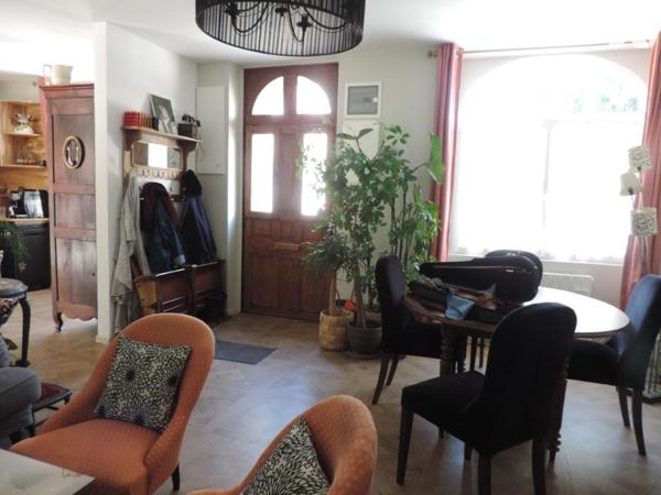 MAISON DE BOURG A BELLE ISLE EN TERRE