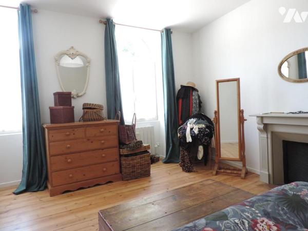 MAISON DE BOURG A BELLE ISLE EN TERRE