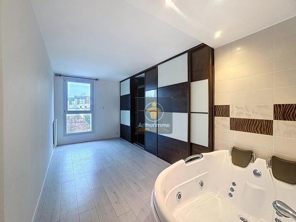 Vente Appartement 6 pièces 113 m2 à Créteil