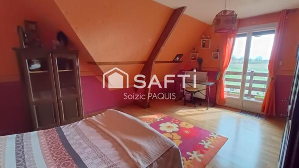 Grande maison traditionnelle familiale !!