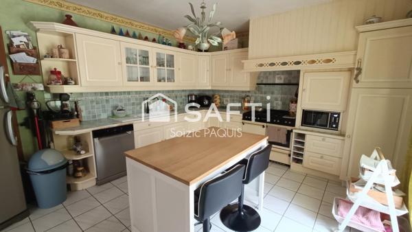 Grande maison traditionnelle familiale !!