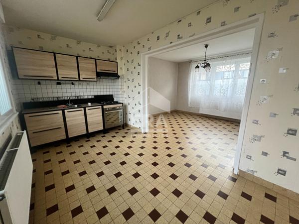 A vendre - Maison hyper centre de St OMER avec GARAGE & JARDIN