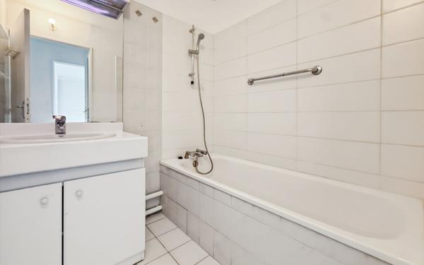 Appartement à vendre    2 pièces •  Lyon 8