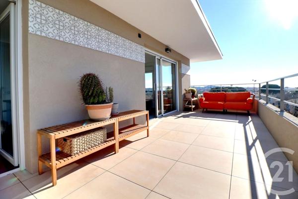 Appartement T3 à vendre  3 pièces - 75,78 m2 FREJUS - 83