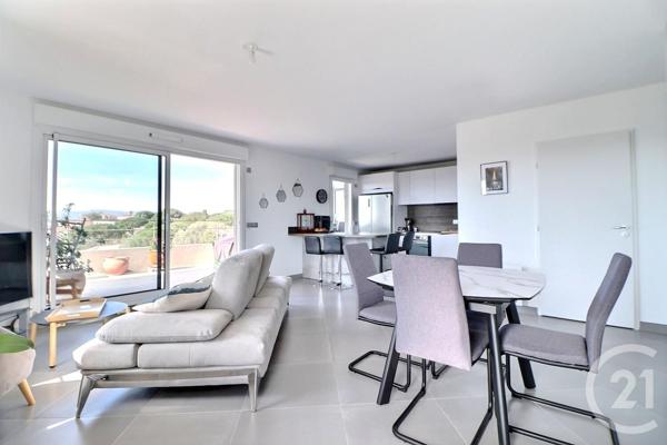 Appartement T3 à vendre  3 pièces - 75,78 m2 FREJUS - 83