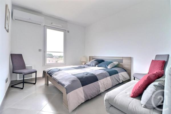 Appartement T3 à vendre  3 pièces - 75,78 m2 FREJUS - 83