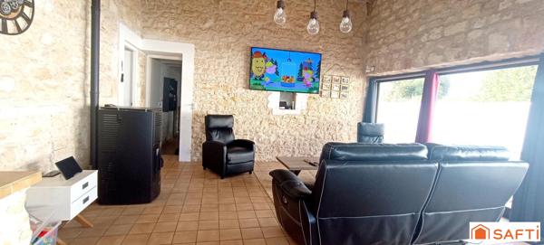 Maison en pierre avec garage