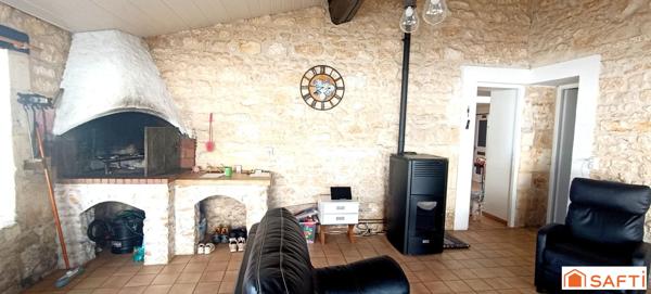 Maison en pierre avec garage