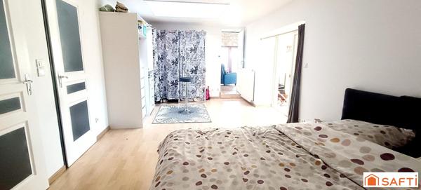 Maison en pierre avec garage