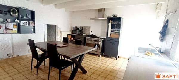 Maison en pierre avec garage