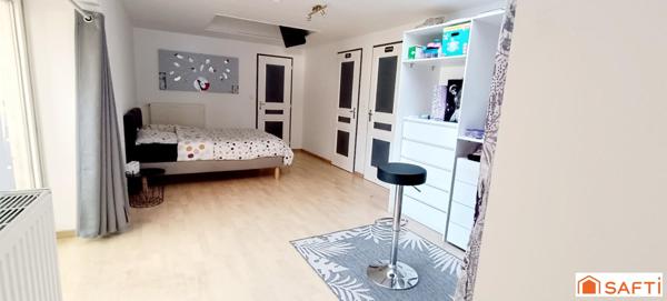 Maison en pierre avec garage