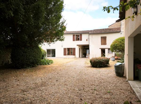 MAISON 4 CHAMBRES ET LOGEMENT NDEPENDANT - JAUNAY MARIGNY