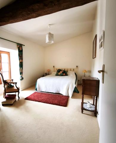 MAISON 4 CHAMBRES ET LOGEMENT NDEPENDANT - JAUNAY MARIGNY
