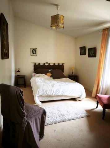 MAISON 4 CHAMBRES ET LOGEMENT NDEPENDANT - JAUNAY MARIGNY