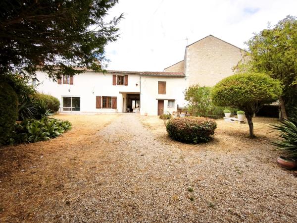 MAISON 4 CHAMBRES ET LOGEMENT NDEPENDANT - JAUNAY MARIGNY
