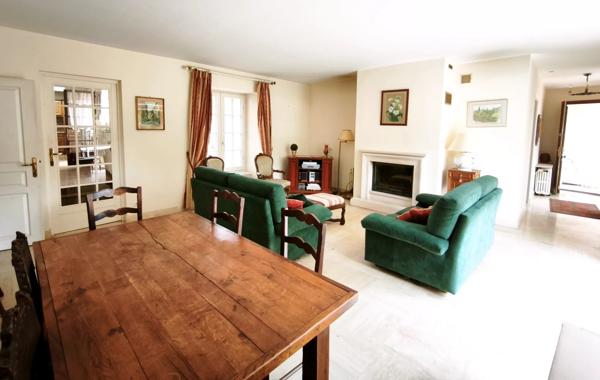 MAISON 4 CHAMBRES ET LOGEMENT NDEPENDANT - JAUNAY MARIGNY