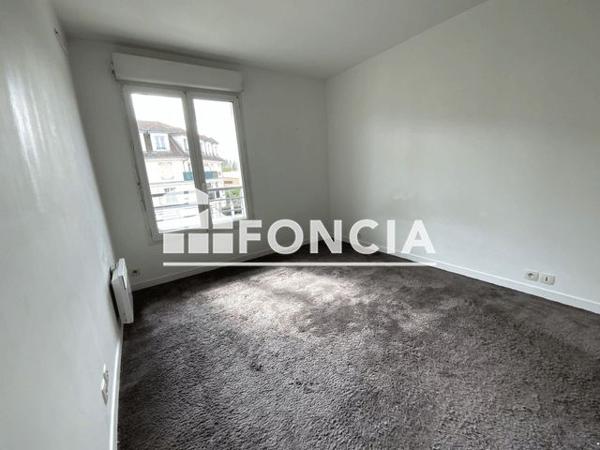 Location Appartement 2 pièces 47 m² - 66 AVENUE PIERRE CURIE Saint Cyr L'ecole 78210