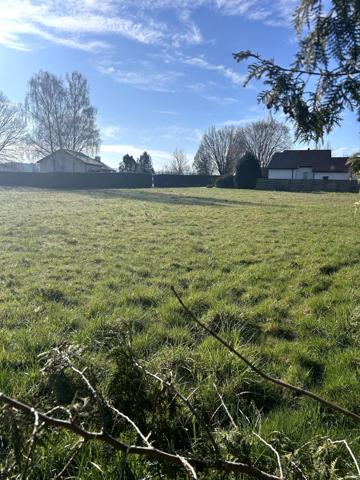 Terrain à bâtir – 1383 m² – Girecourt-sur-Durbion