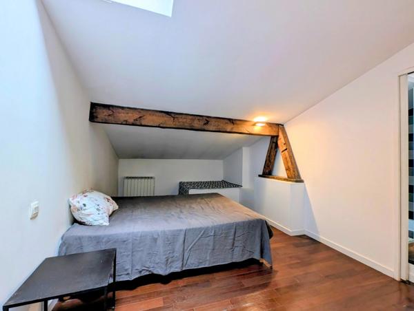 Appartement à vendre 3 pièces BORDEAUX (33) - Dernier étage