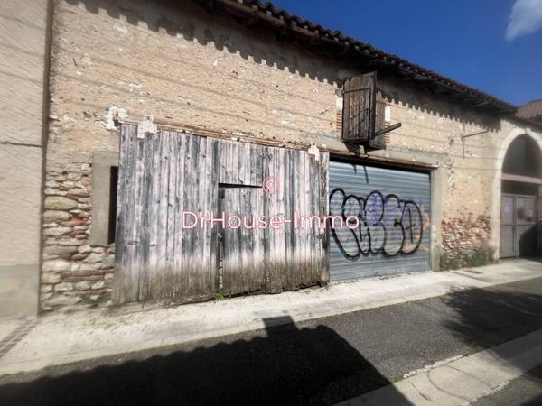 Immeuble à vendre 1 pièce de 156 m²
