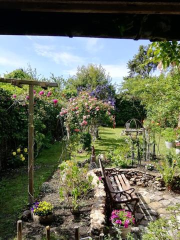 Maison Guignes de 244 M2 avec 722 m2 de jardin