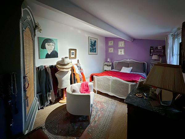 Maison Guignes de 244 M2 avec 722 m2 de jardin