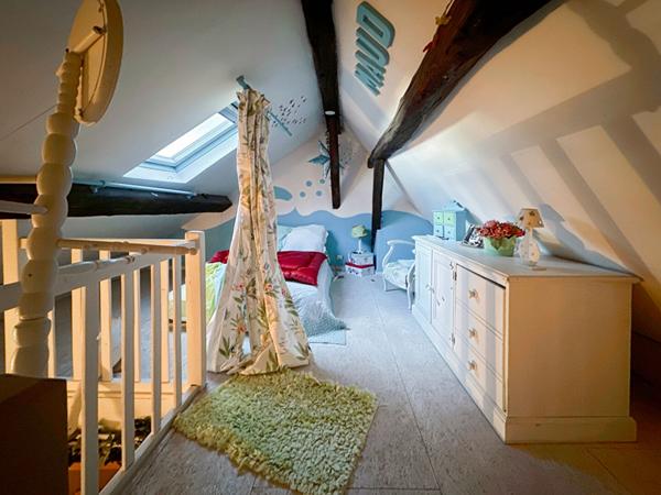 Maison Guignes de 244 M2 avec 722 m2 de jardin