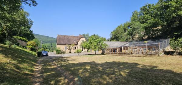 Maison lumineuse, saine avec un fort potentiel au cœur de la vallée de la Dordogne,