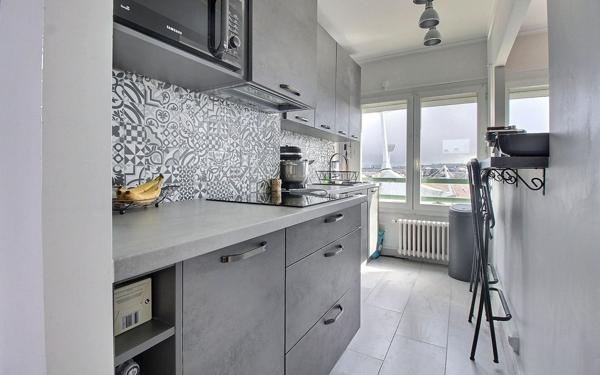 Appartement à vendre    3 pièces • 61,64 m2 Paris 13